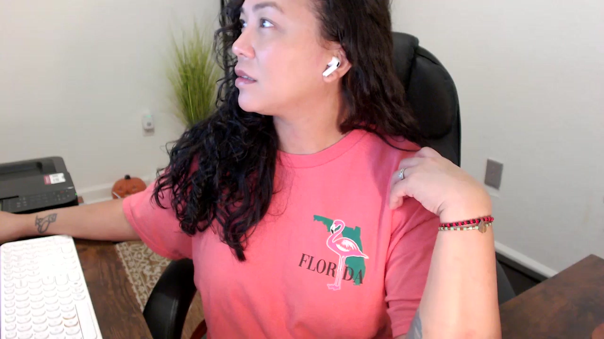 Gallery image thumbnail from MickaylaStar's myfreecams stream on, 10/29/2025, 17:31 image 14 of 20