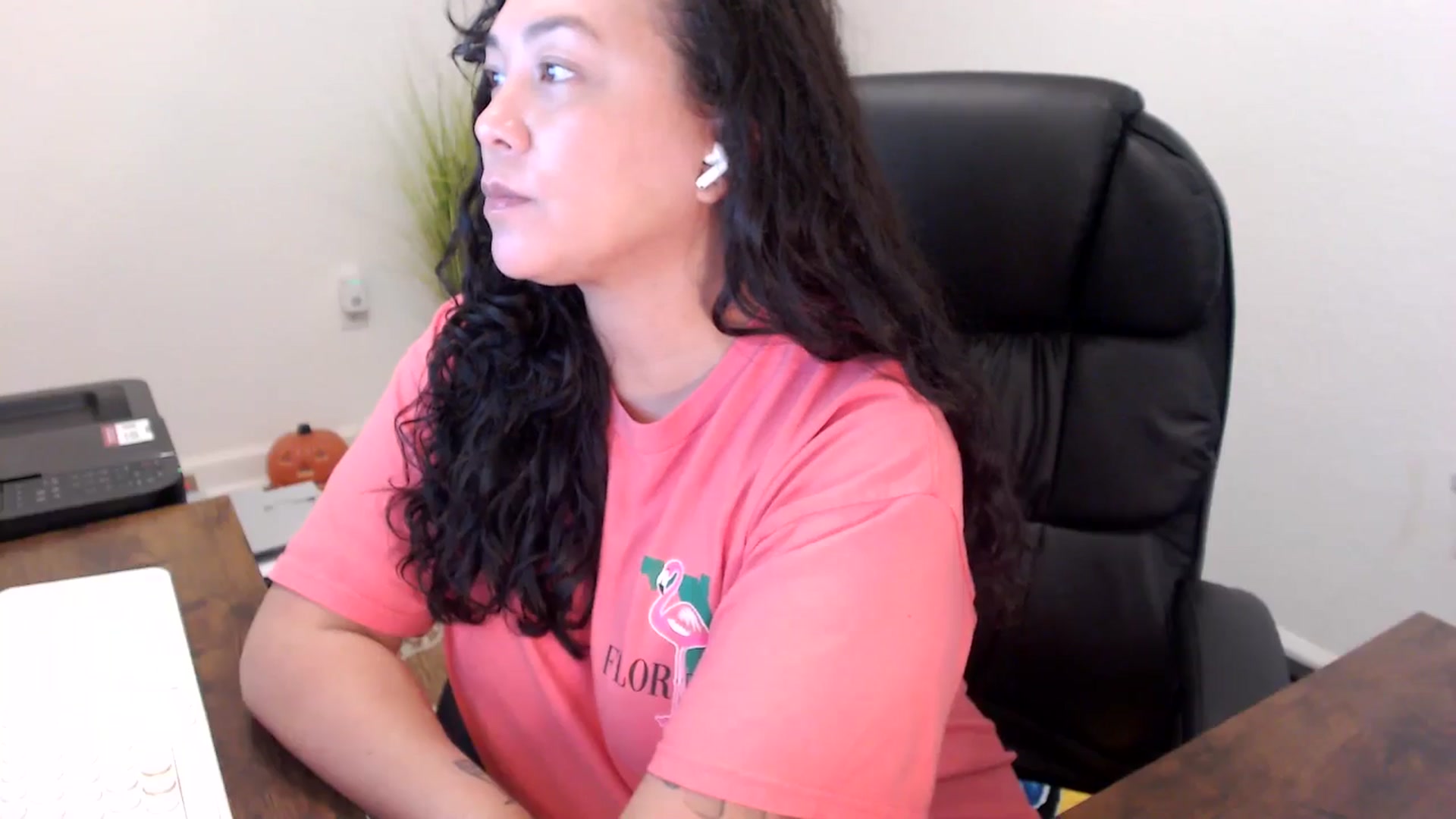 Gallery image thumbnail from MickaylaStar's myfreecams stream on, 10/29/2025, 19:14 image 5 of 20