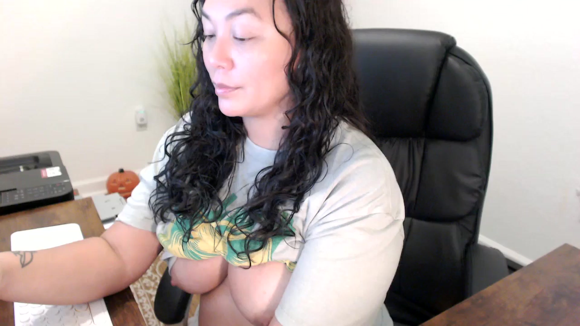Gallery image thumbnail from MickaylaStar's myfreecams stream on, 10/30/2025, 15:49 image 14 of 20