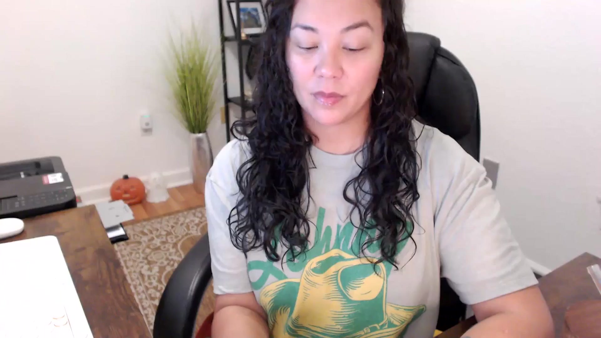 Gallery image thumbnail from MickaylaStar's myfreecams stream on, 10/30/2025, 15:49 image 1 of 20