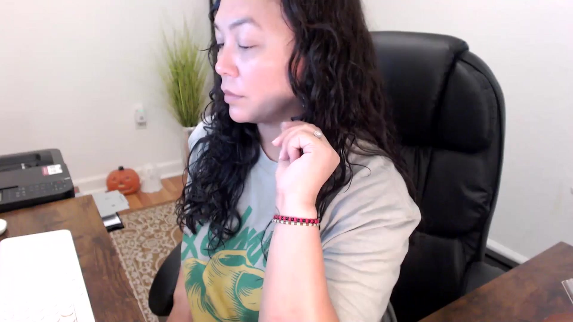 Gallery image thumbnail from MickaylaStar's myfreecams stream on, 10/30/2025, 16:36 image 6 of 20