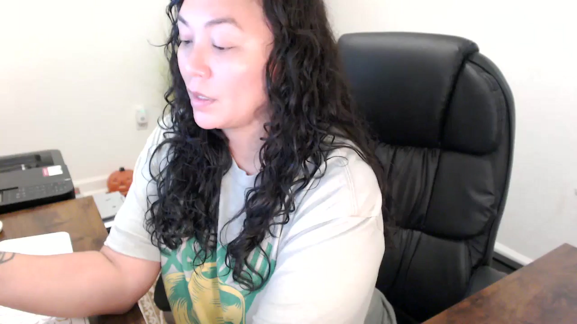 Gallery image thumbnail from MickaylaStar's myfreecams stream on, 10/30/2025, 16:36 image 18 of 20