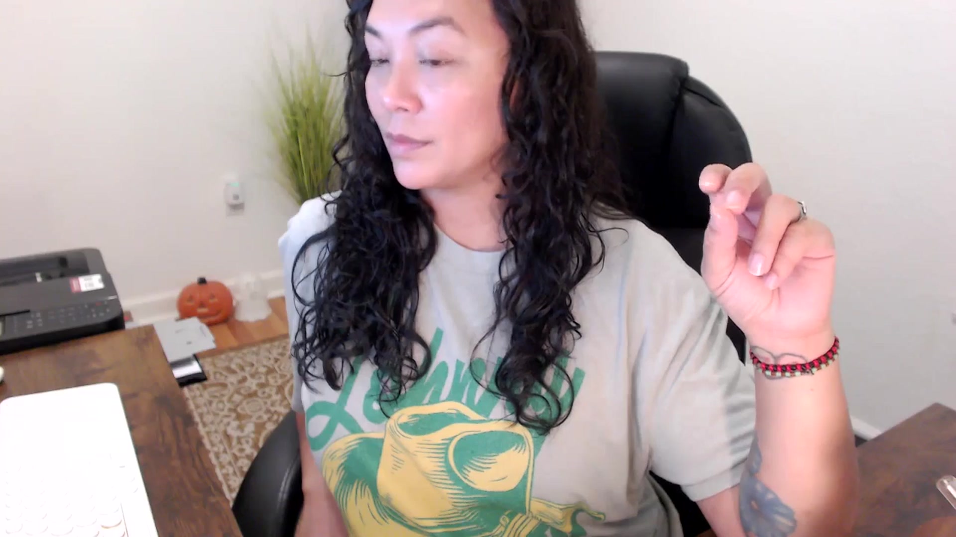 Gallery image thumbnail from MickaylaStar's myfreecams stream on, 10/30/2025, 16:36 image 12 of 20