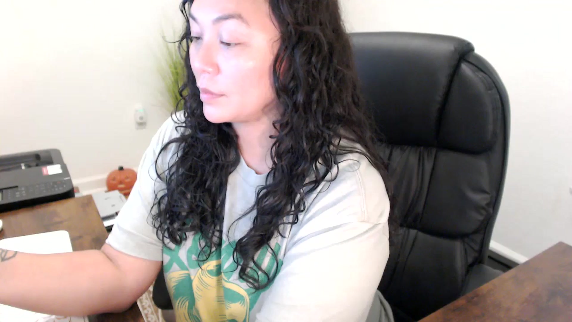 Gallery image thumbnail from MickaylaStar's myfreecams stream on, 10/30/2025, 16:36 image 19 of 20