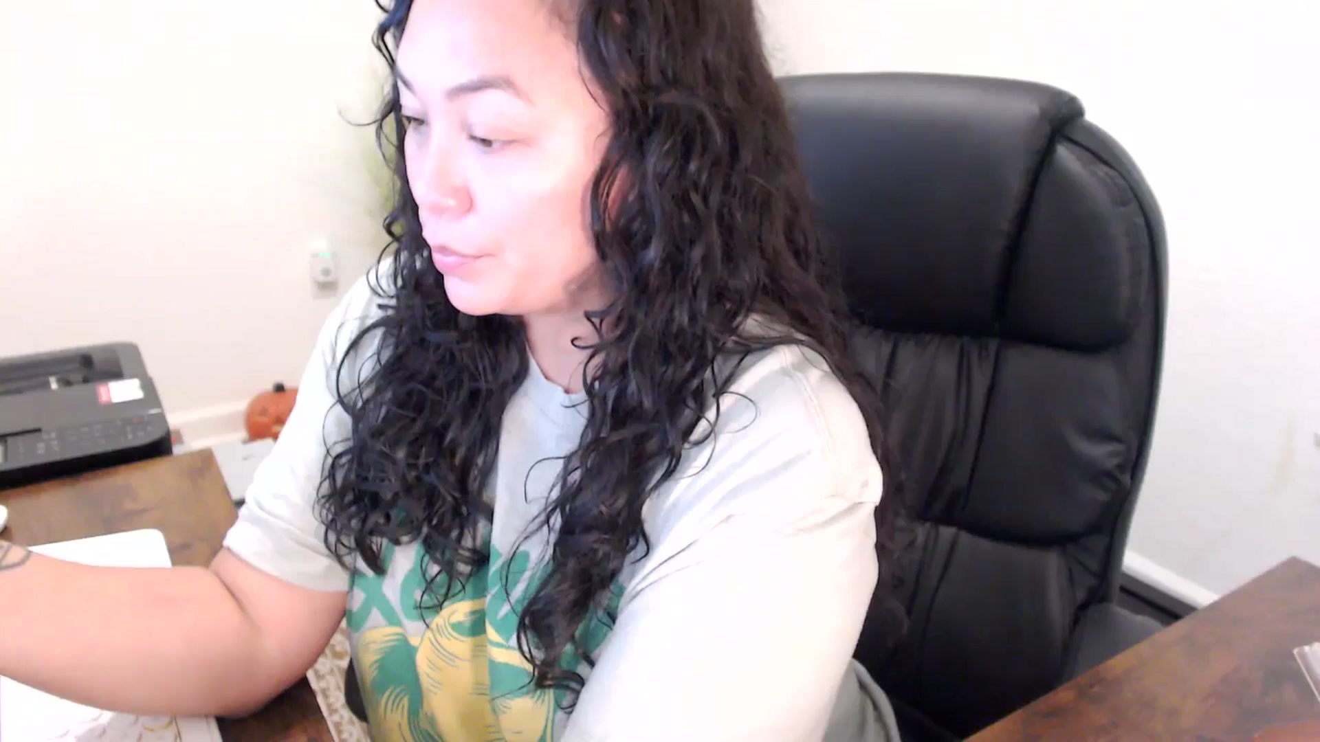 Gallery image thumbnail from MickaylaStar's myfreecams stream on, 10/30/2025, 16:36 image 5 of 20