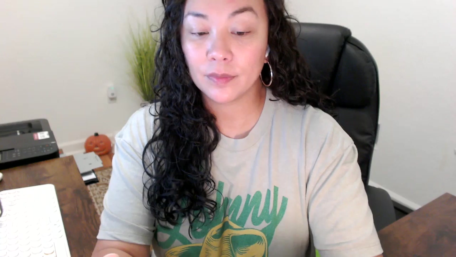 Gallery image thumbnail from MickaylaStar's myfreecams stream on, 10/30/2025, 16:55 image 8 of 20