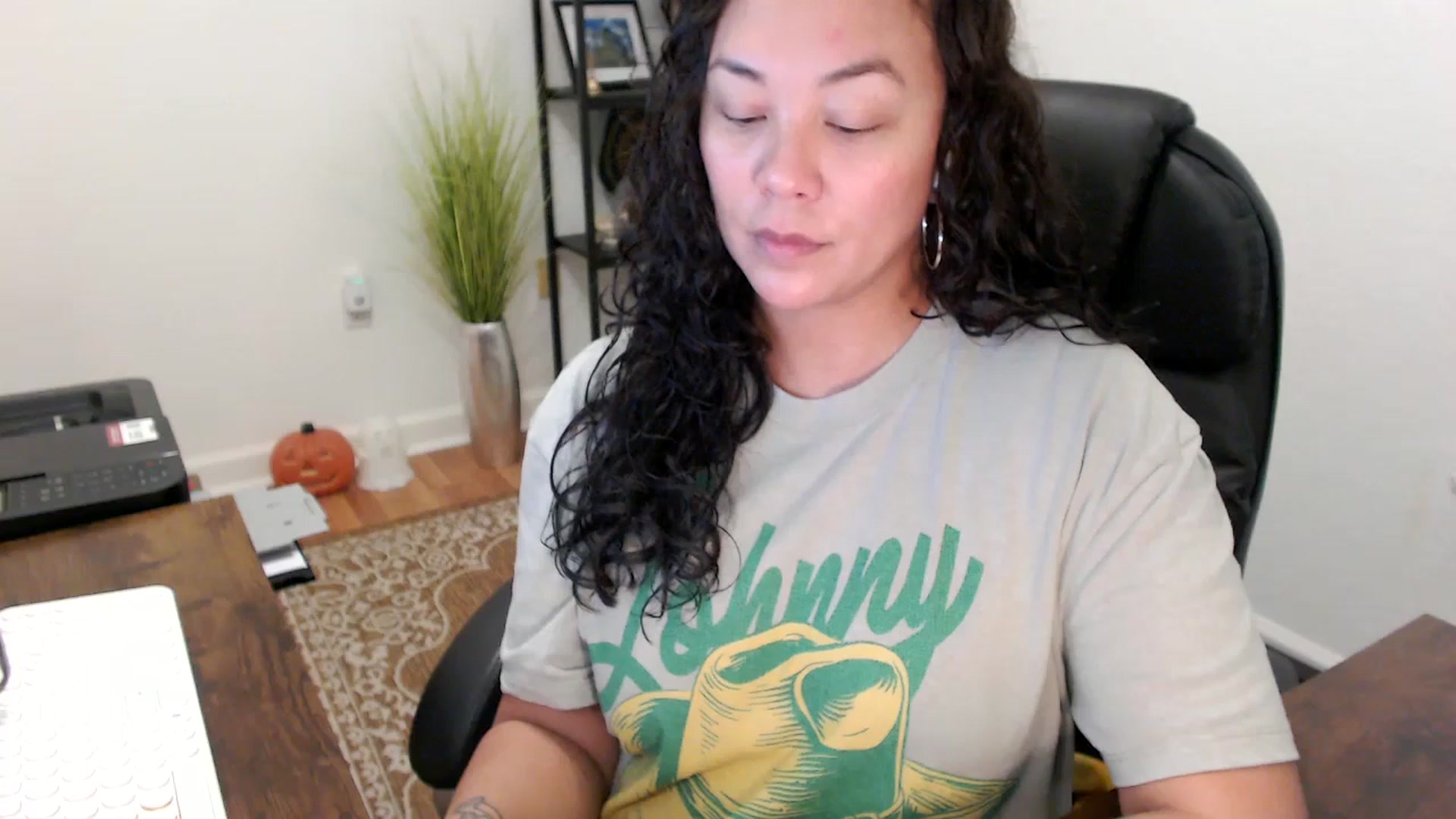 Gallery image thumbnail from MickaylaStar's myfreecams stream on, 10/30/2025, 16:55 image 17 of 20