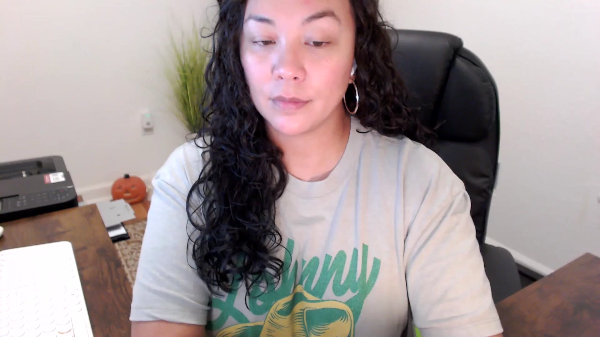 Gallery image thumbnail from MickaylaStar's myfreecams stream on, 10/30/2025, 16:55 image 6 of 20