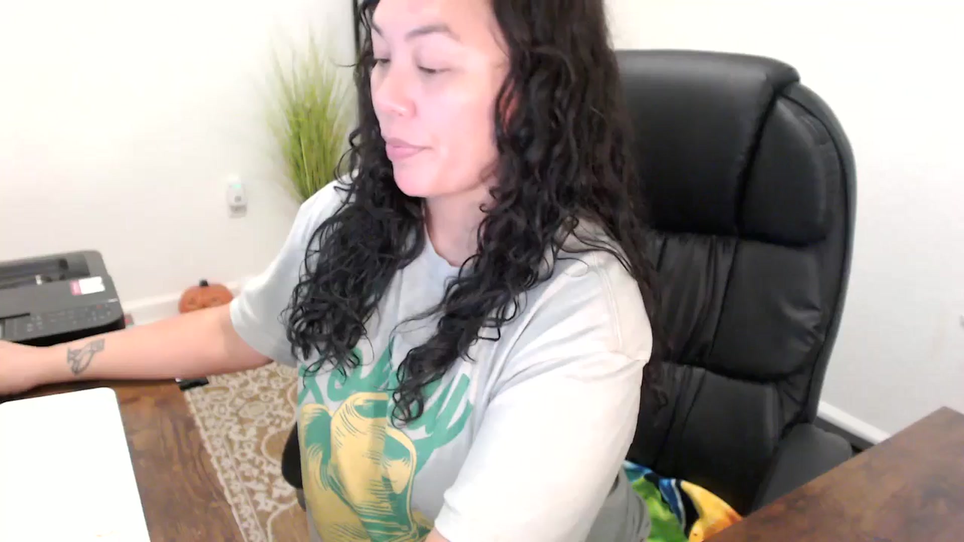 Gallery image thumbnail from MickaylaStar's myfreecams stream on, 10/30/2025, 16:55 image 3 of 20