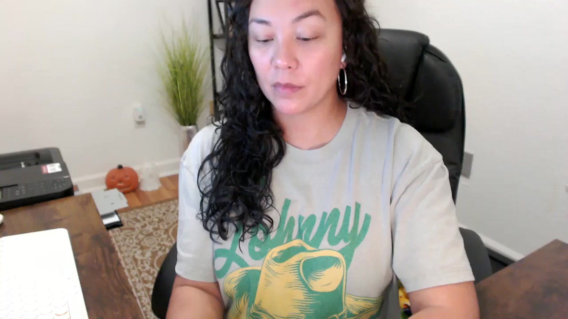 Gallery image thumbnail from MickaylaStar's myfreecams stream on, 10/30/2025, 16:55 image 4 of 20