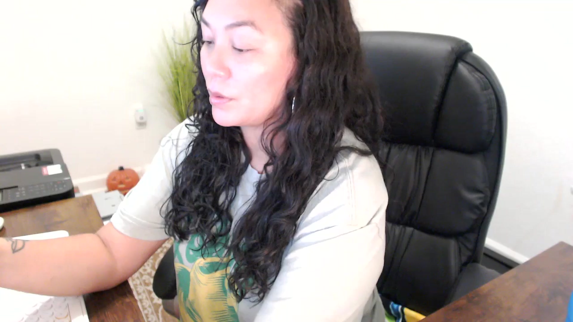 Gallery image thumbnail from MickaylaStar's myfreecams stream on, 10/30/2025, 17:34 image 4 of 20
