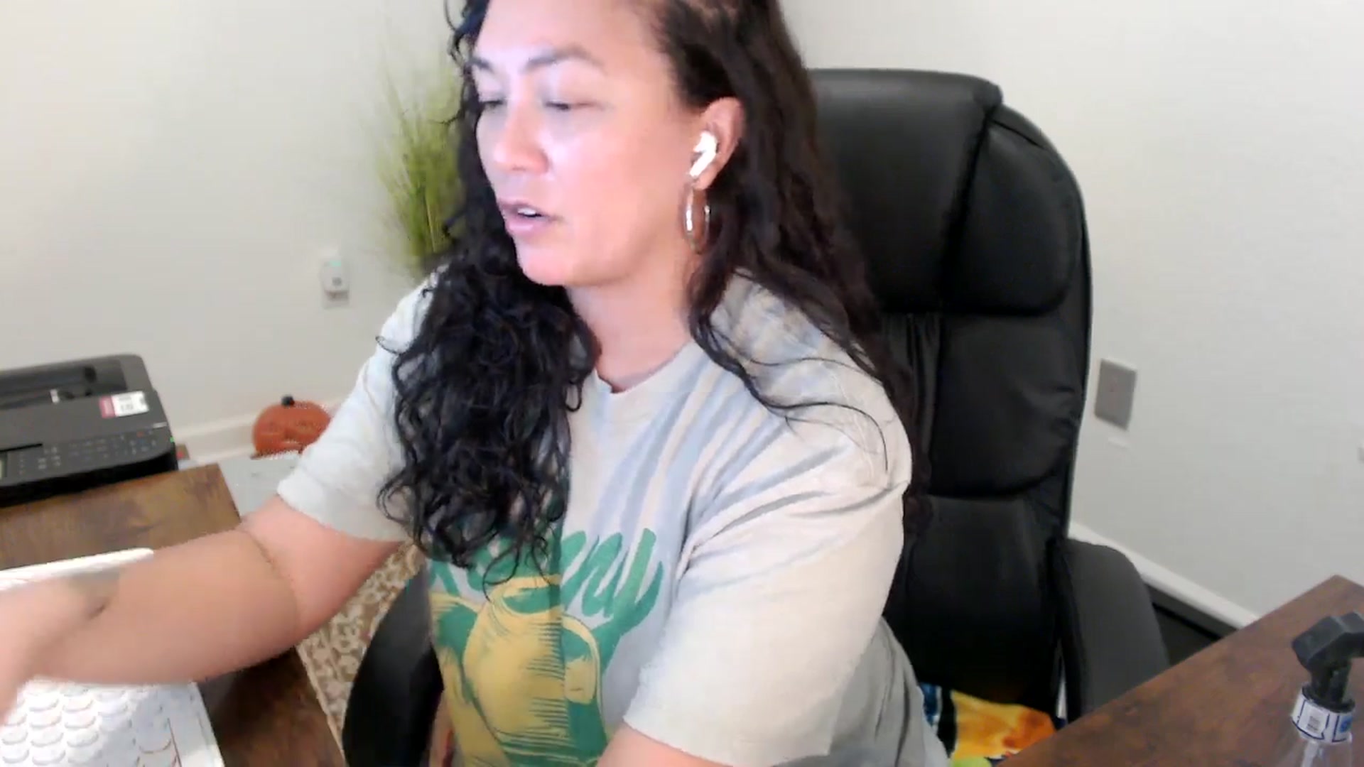 Gallery image thumbnail from MickaylaStar's myfreecams stream on, 10/30/2025, 18:57 image 6 of 20