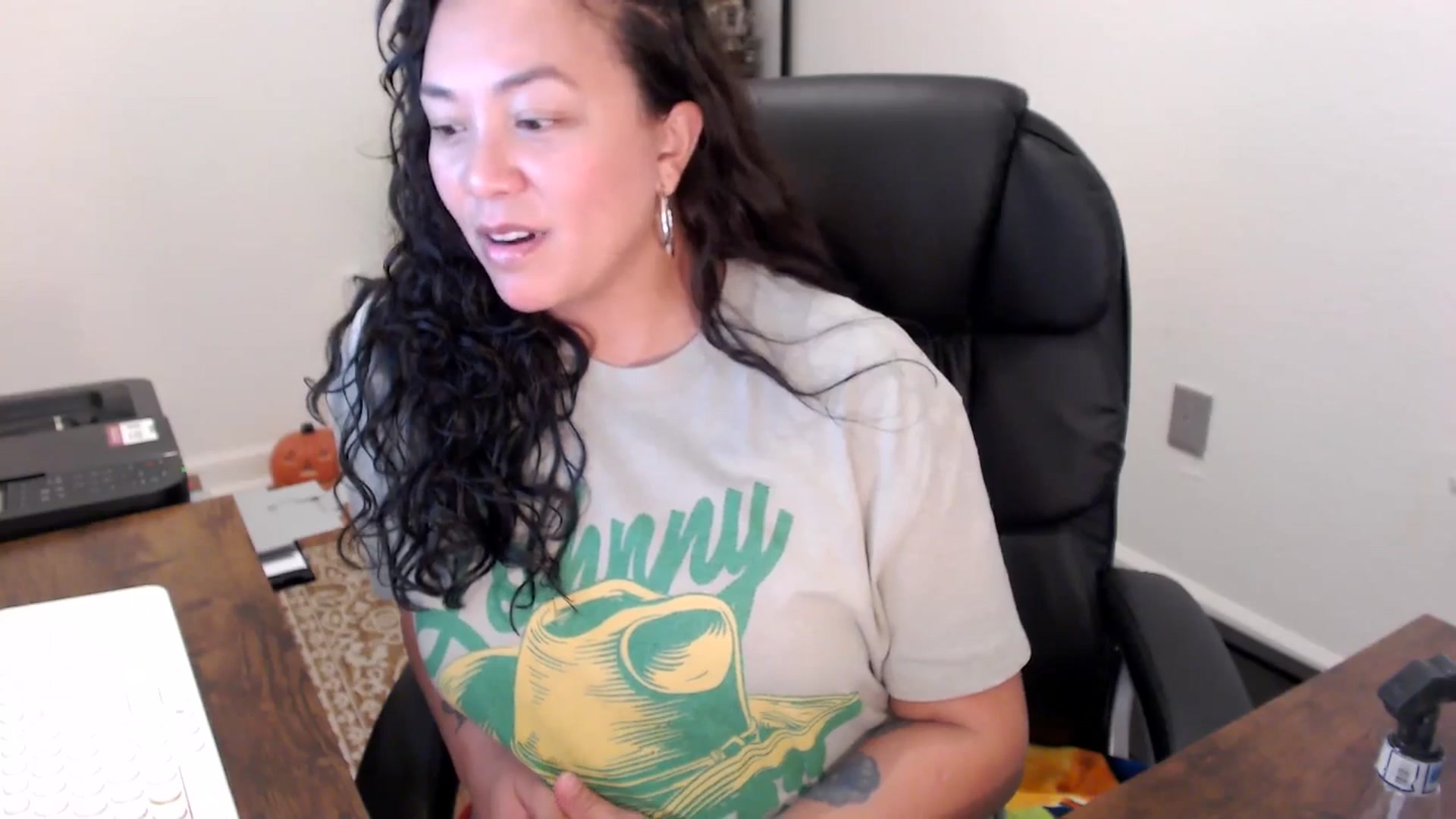Gallery image thumbnail from MickaylaStar's myfreecams stream on, 10/30/2025, 18:57 image 17 of 20