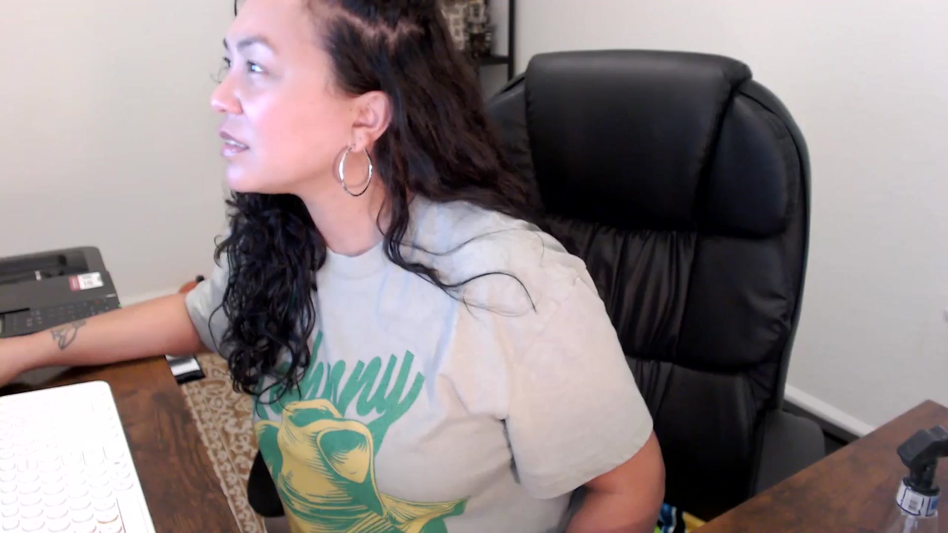 Gallery image thumbnail from MickaylaStar's myfreecams stream on, 10/30/2025, 18:57 image 14 of 20