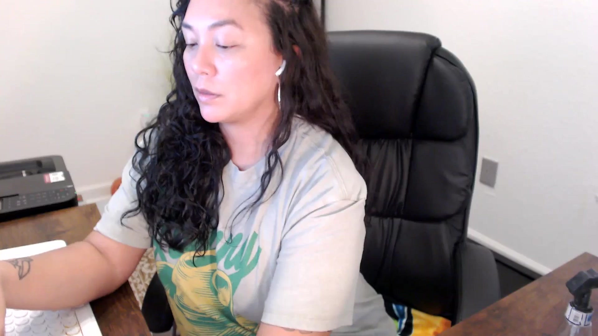 Gallery image thumbnail from MickaylaStar's myfreecams stream on, 10/30/2025, 19:40 image 5 of 20