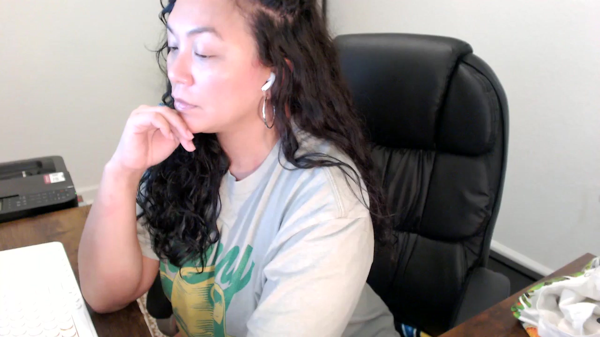 Gallery image thumbnail from MickaylaStar's myfreecams stream on, 10/30/2025, 19:40 image 20 of 20