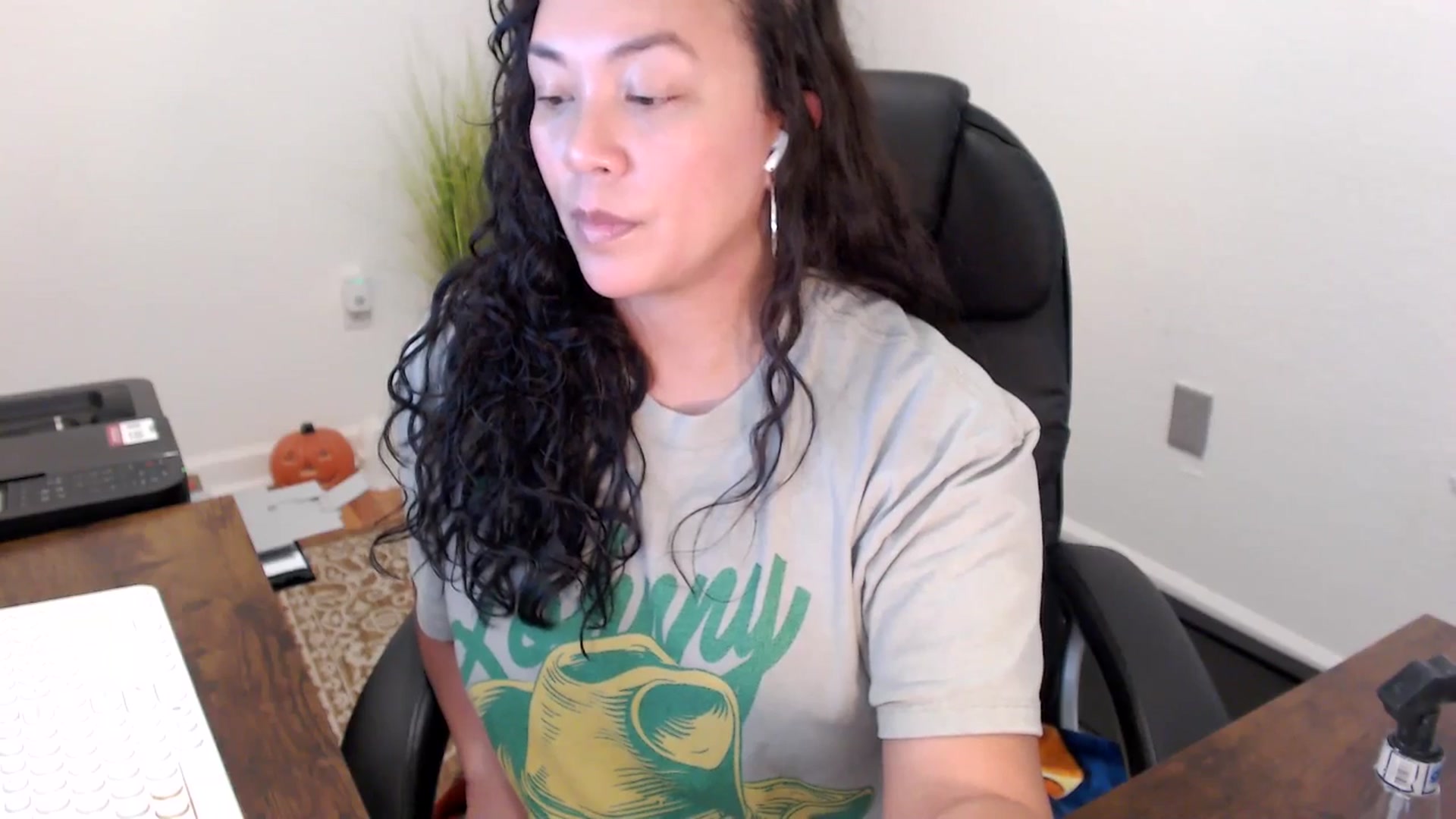 Gallery image thumbnail from MickaylaStar's myfreecams stream on, 10/30/2025, 19:40 image 8 of 20