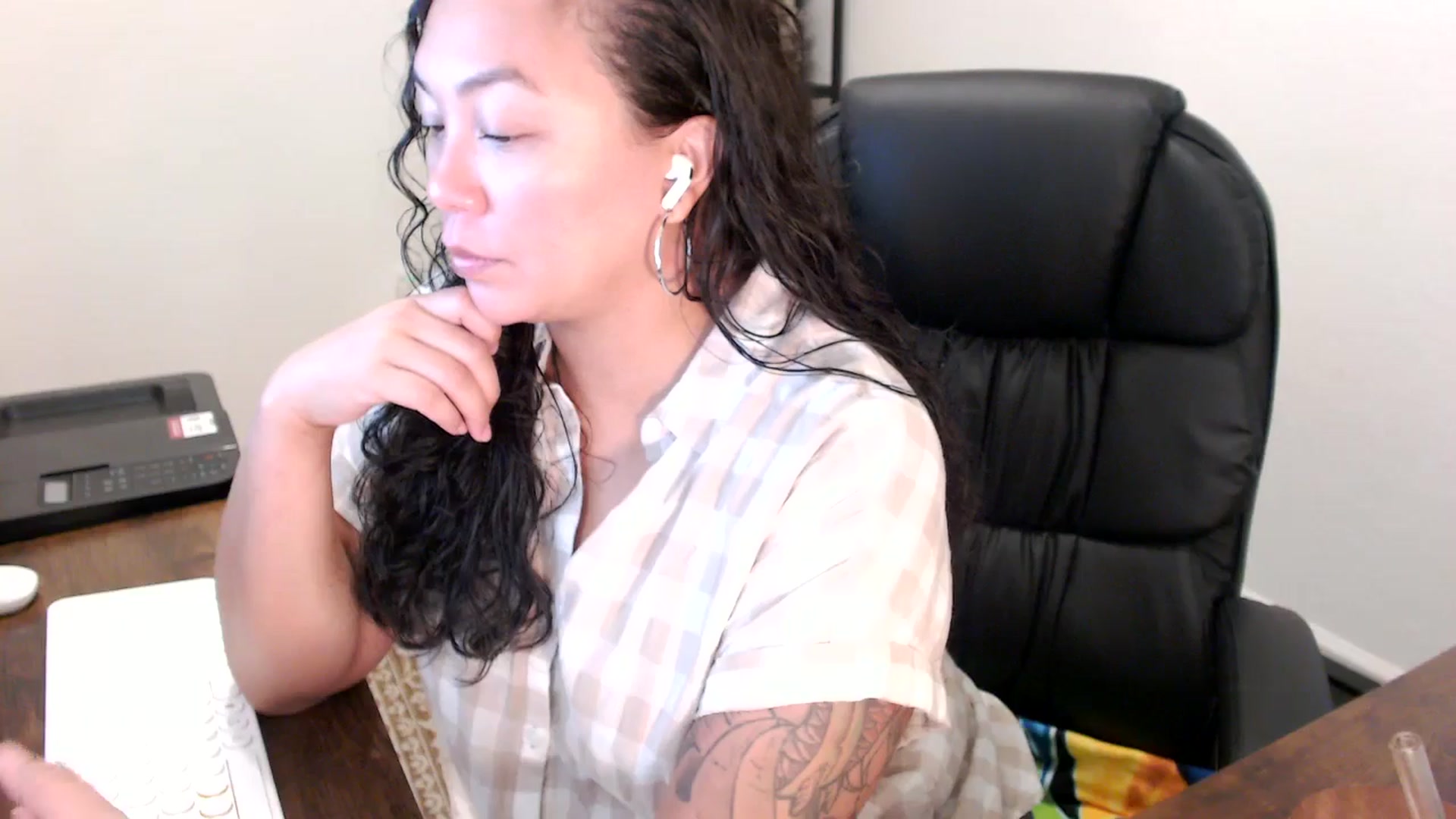Gallery image thumbnail from MickaylaStar's myfreecams stream on, 10/31/2025, 15:17 image 7 of 20