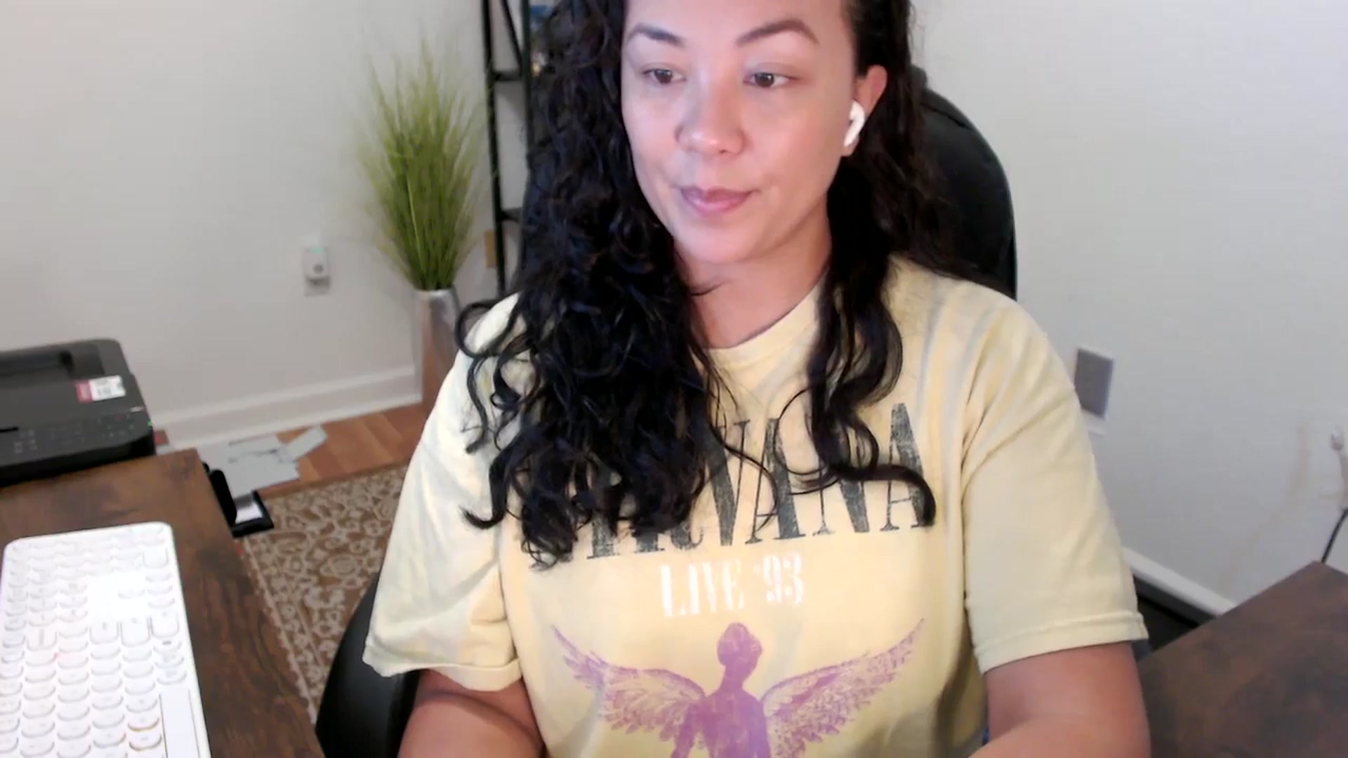 Gallery image thumbnail from MickaylaStar's myfreecams stream on, 11/05/2025, 16:54 image 20 of 20