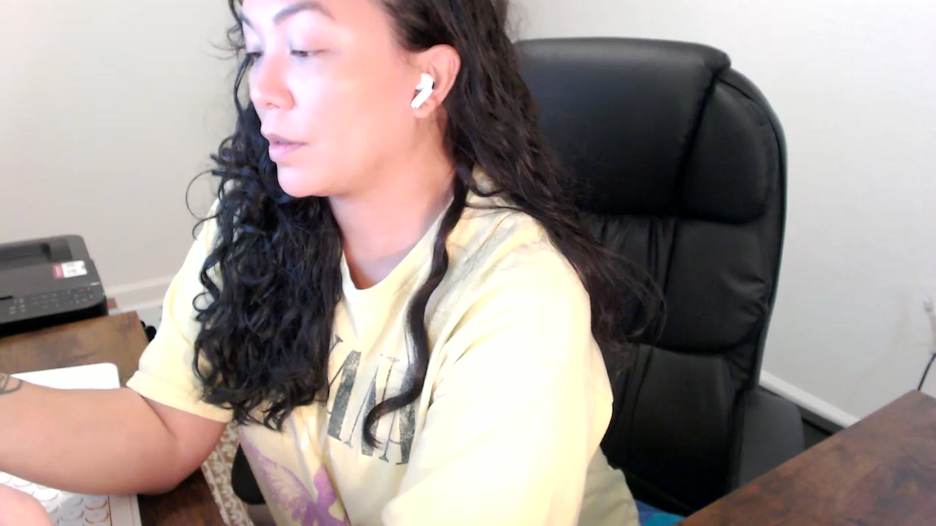 Gallery image thumbnail from MickaylaStar's myfreecams stream on, 11/05/2025, 17:15 image 2 of 20