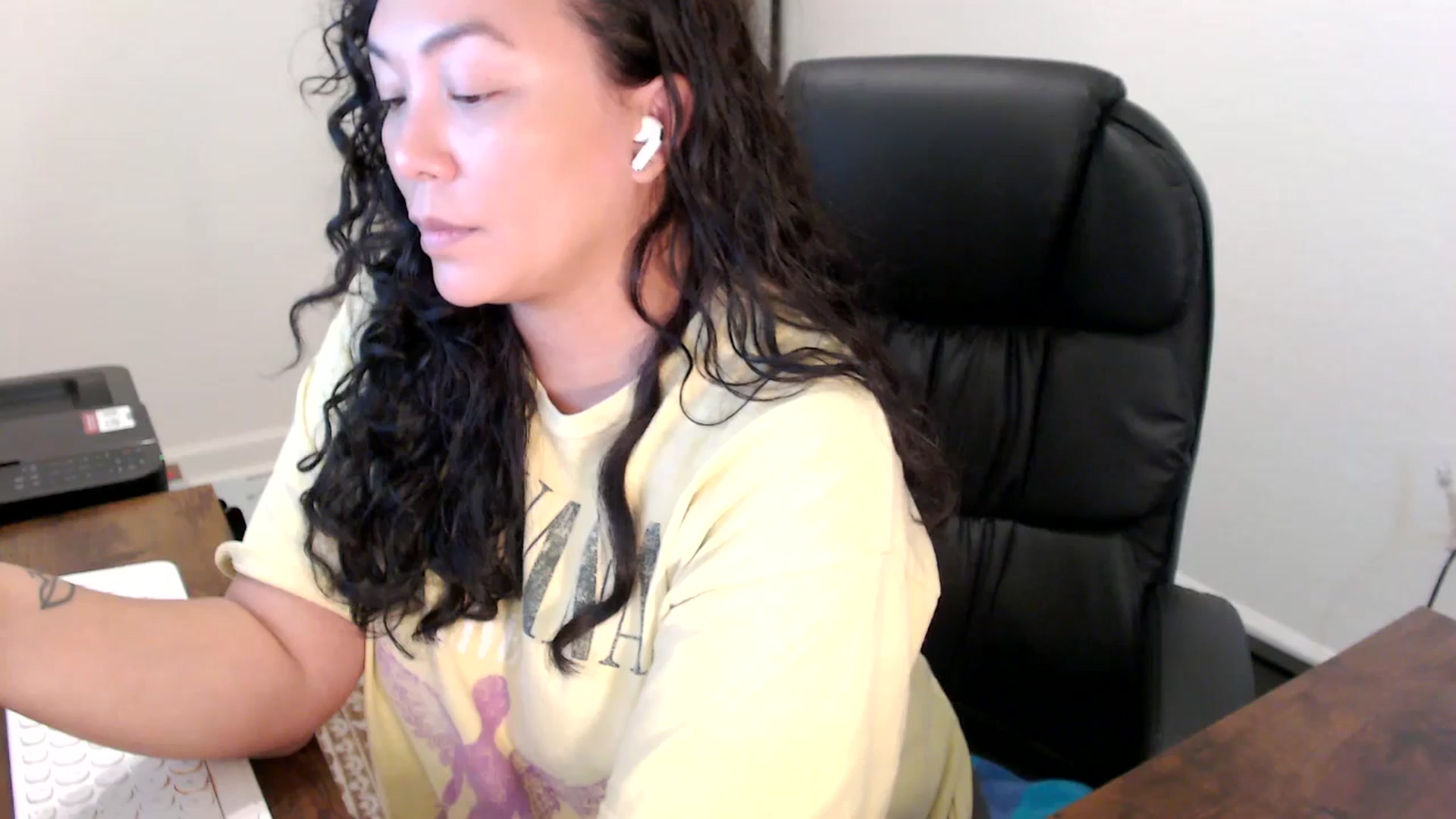 Gallery image thumbnail from MickaylaStar's myfreecams stream on, 11/05/2025, 17:15 image 20 of 20