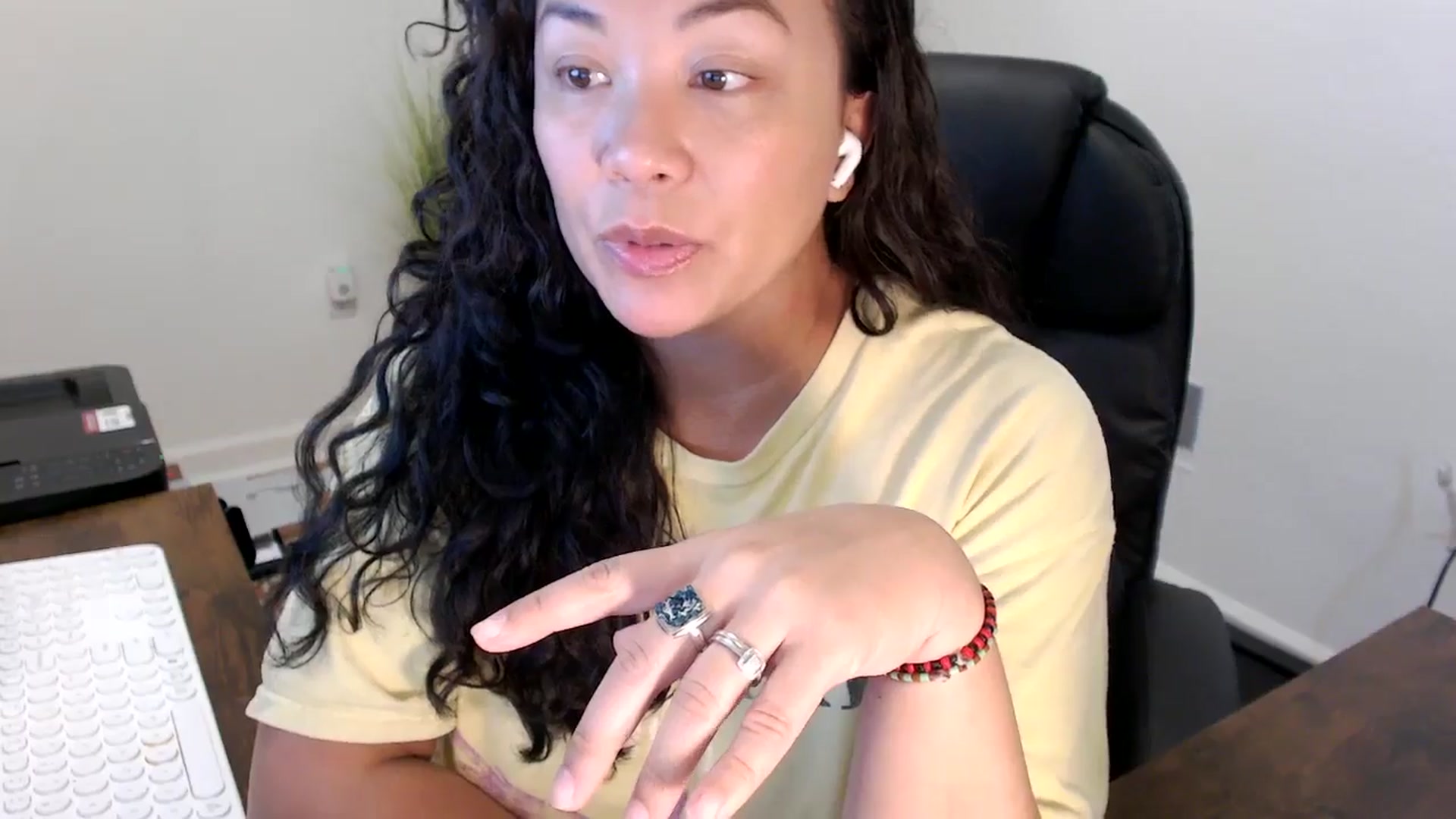 Gallery image thumbnail from MickaylaStar's myfreecams stream on, 11/05/2025, 17:54 image 7 of 20