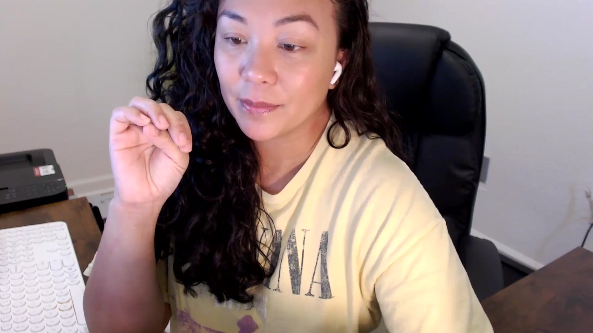 Gallery image thumbnail from MickaylaStar's myfreecams stream on, 11/05/2025, 17:54 image 9 of 20