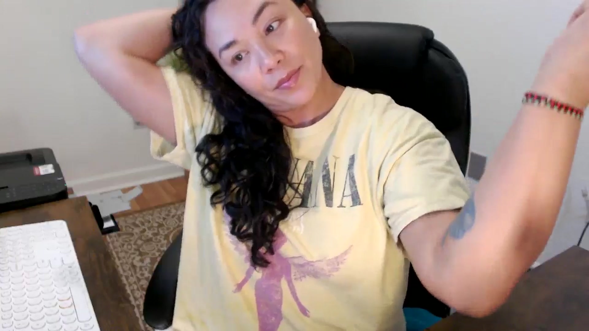 Gallery image thumbnail from MickaylaStar's myfreecams stream on, 11/05/2025, 17:54 image 4 of 20