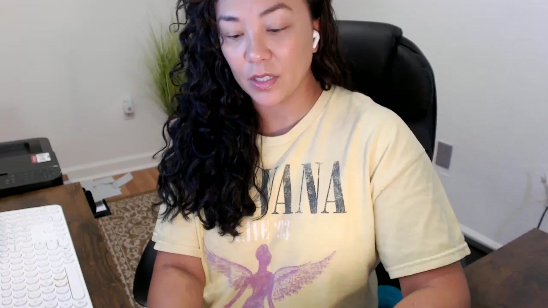 Gallery image thumbnail from MickaylaStar's myfreecams stream on, 11/05/2025, 17:54 image 5 of 20