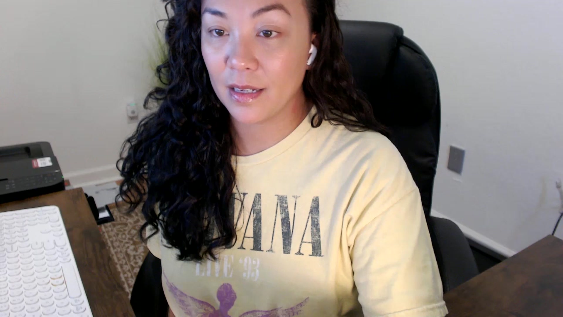 Gallery image thumbnail from MickaylaStar's myfreecams stream on, 11/05/2025, 17:54 image 13 of 20