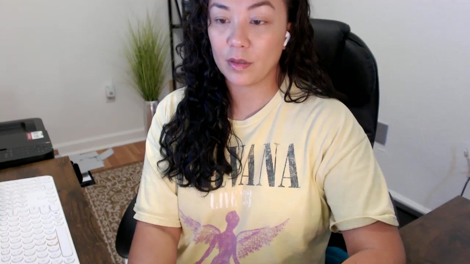 Gallery image thumbnail from MickaylaStar's myfreecams stream on, 11/05/2025, 17:54 image 3 of 20