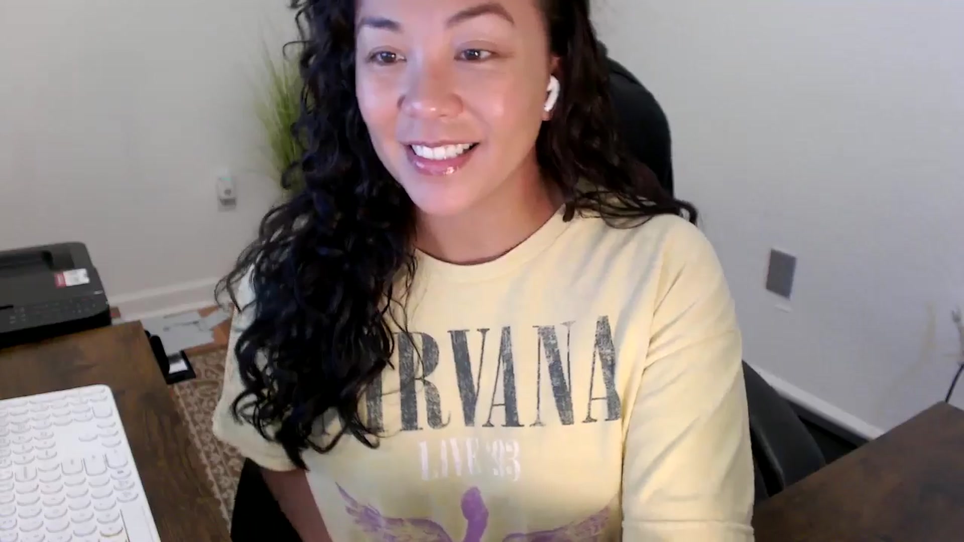 Gallery image thumbnail from MickaylaStar's myfreecams stream on, 11/05/2025, 17:54 image 18 of 20