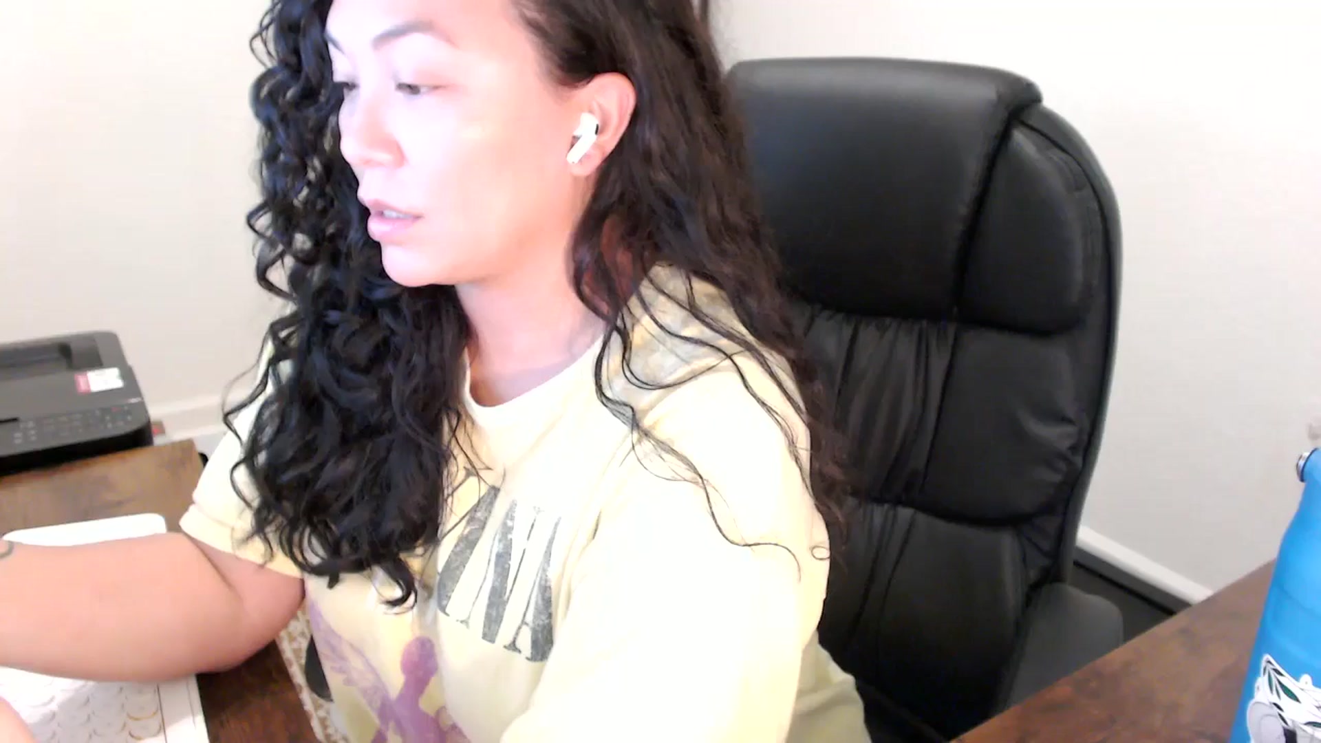 Gallery image thumbnail from MickaylaStar's myfreecams stream on, 11/05/2025, 21:06 image 15 of 20