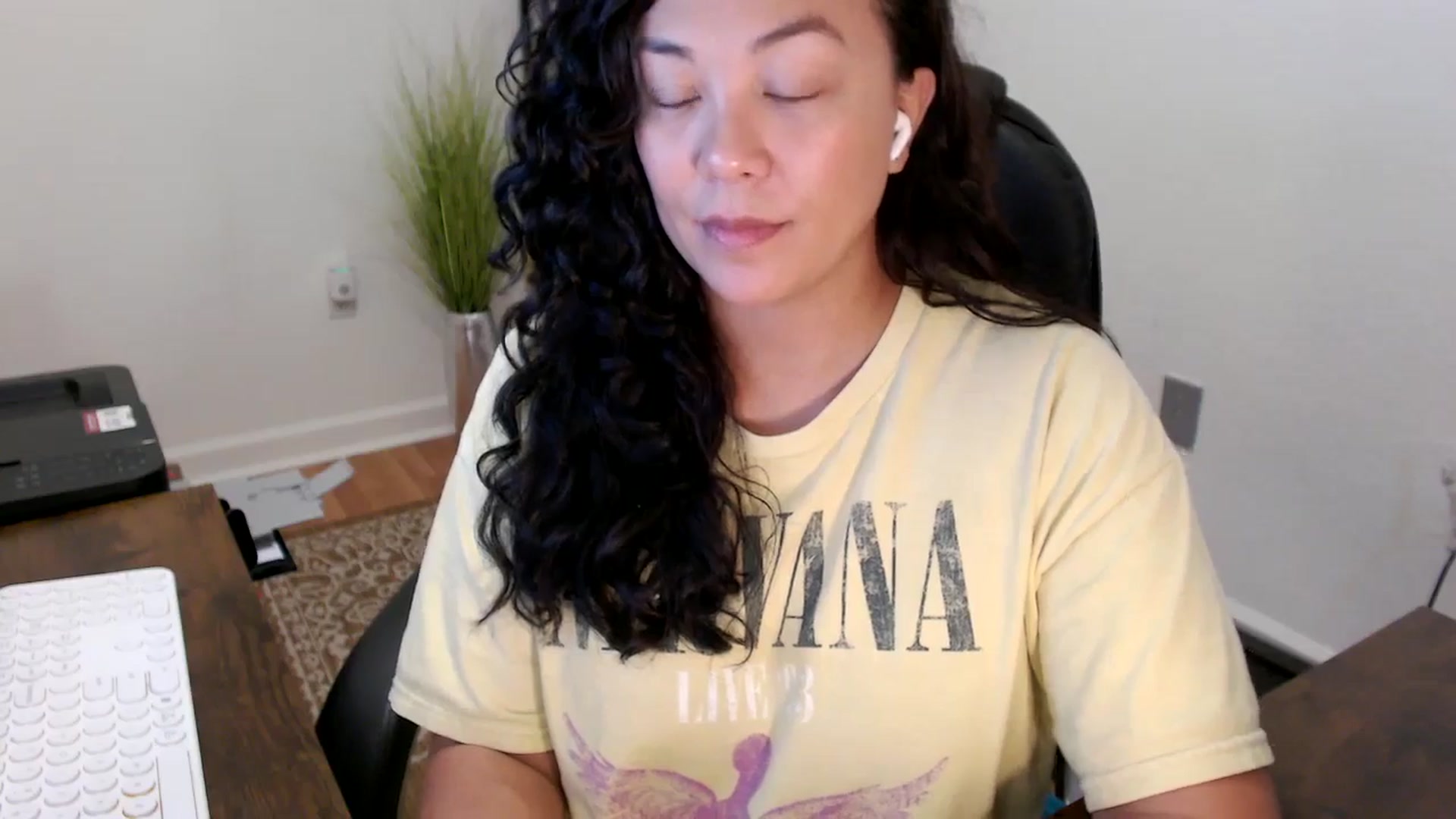 Gallery image thumbnail from MickaylaStar's myfreecams stream on, 11/05/2025, 22:14 image 6 of 20