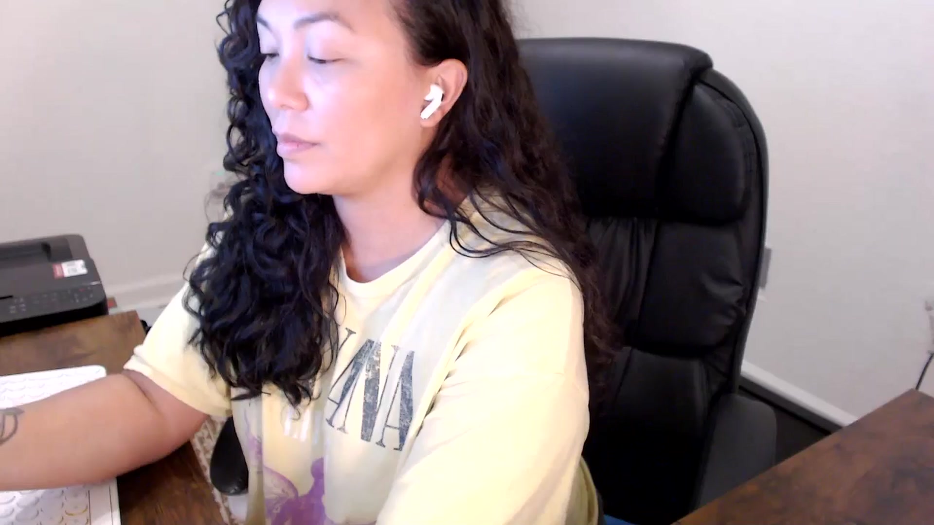 Gallery image thumbnail from MickaylaStar's myfreecams stream on, 11/05/2025, 22:14 image 13 of 20
