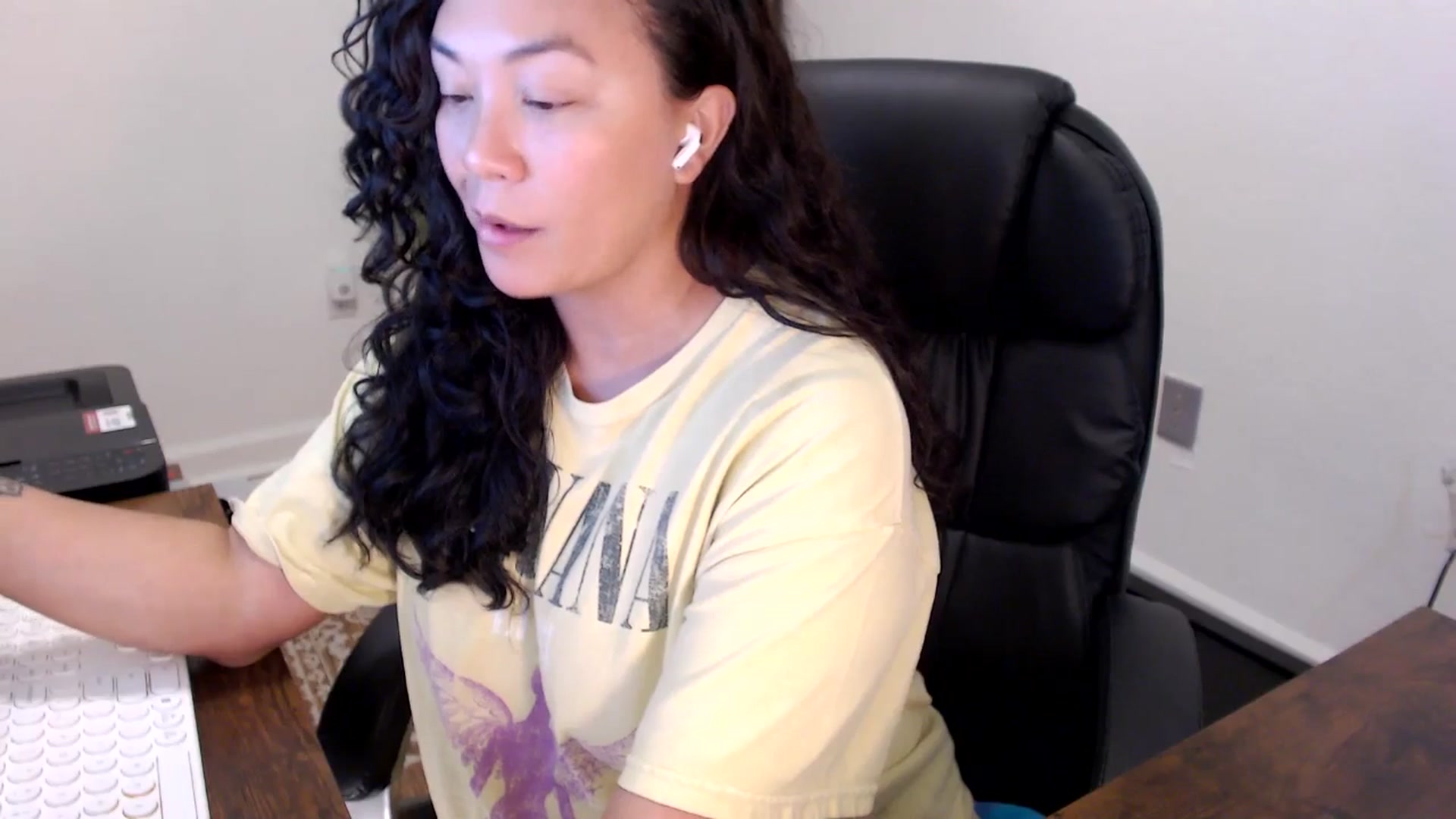 Gallery image thumbnail from MickaylaStar's myfreecams stream on, 11/05/2025, 22:14 image 2 of 20