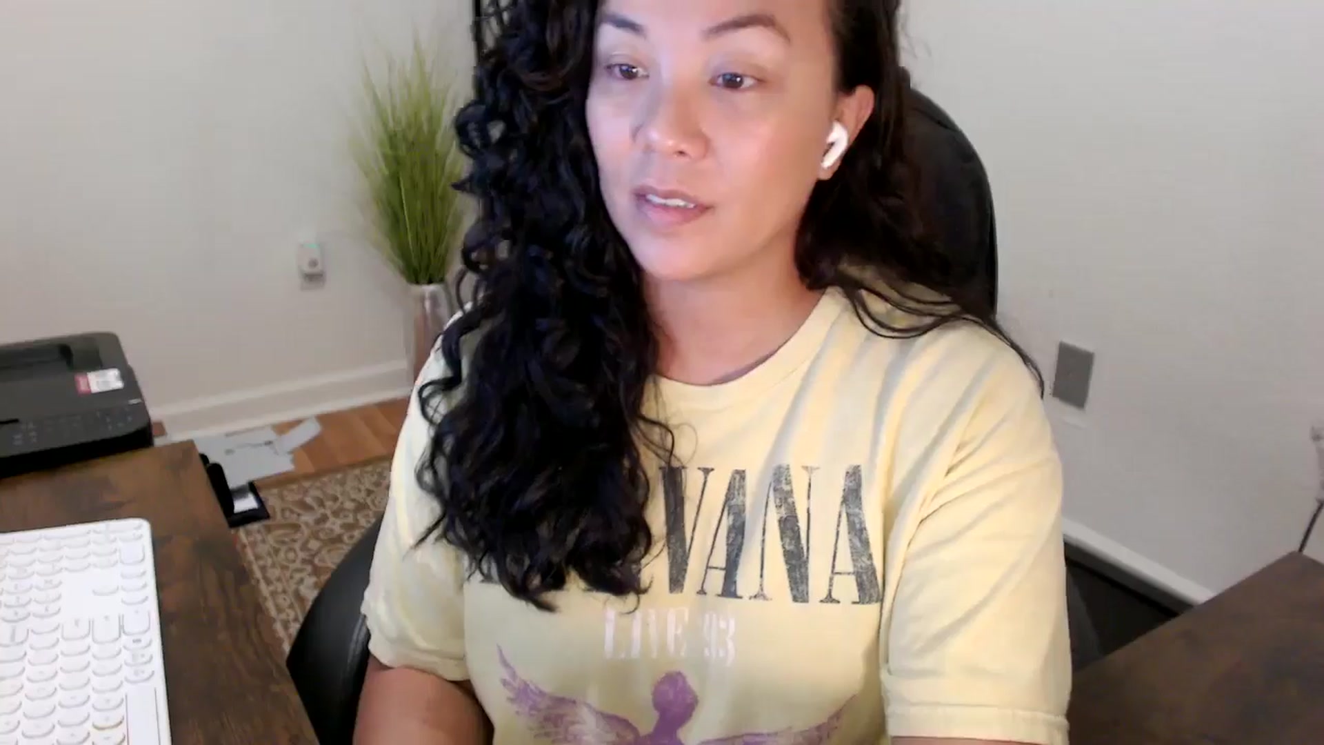 Gallery image thumbnail from MickaylaStar's myfreecams stream on, 11/05/2025, 22:14 image 15 of 20