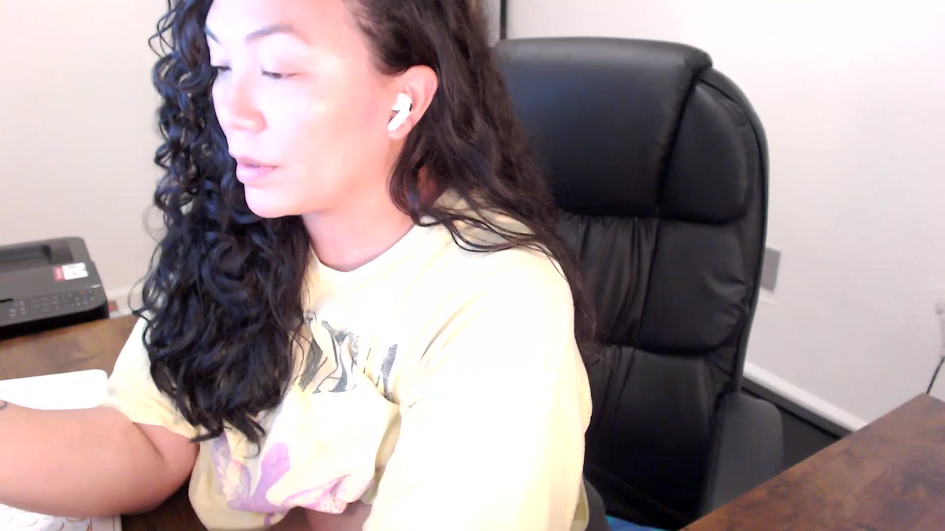Gallery image thumbnail from MickaylaStar's myfreecams stream on, 11/05/2025, 22:14 image 12 of 20