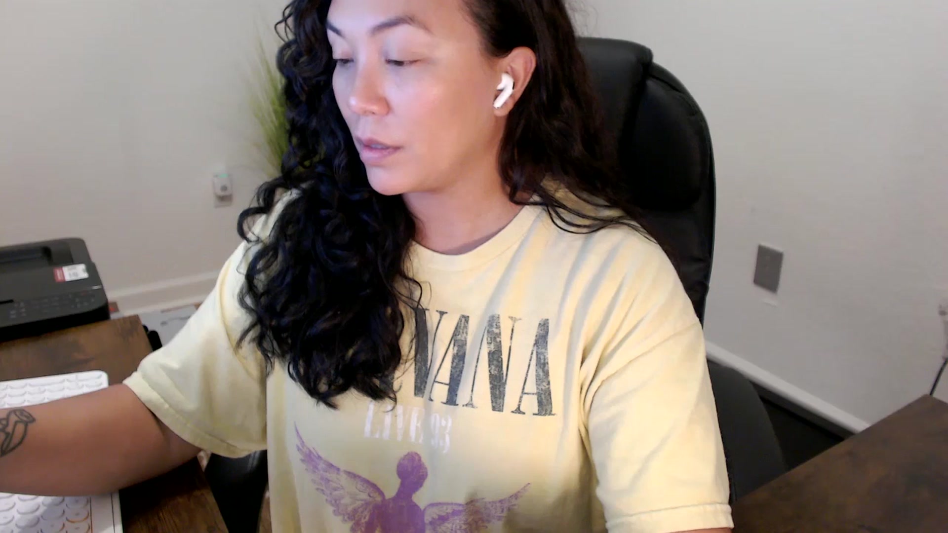 Gallery image thumbnail from MickaylaStar's myfreecams stream on, 11/05/2025, 22:14 image 16 of 20