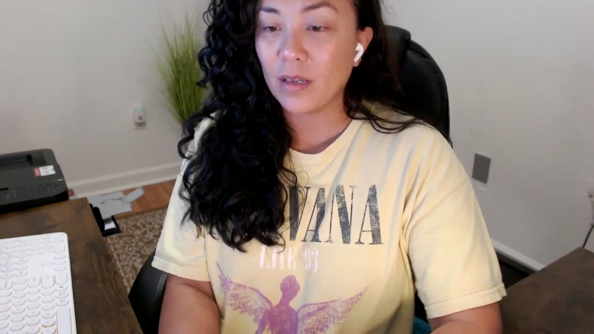 Gallery image thumbnail from MickaylaStar's myfreecams stream on, 11/05/2025, 22:14 image 17 of 20