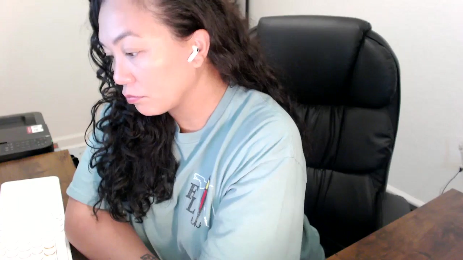 Gallery image thumbnail from MickaylaStar's myfreecams stream on, 11/06/2025, 15:59 image 7 of 20