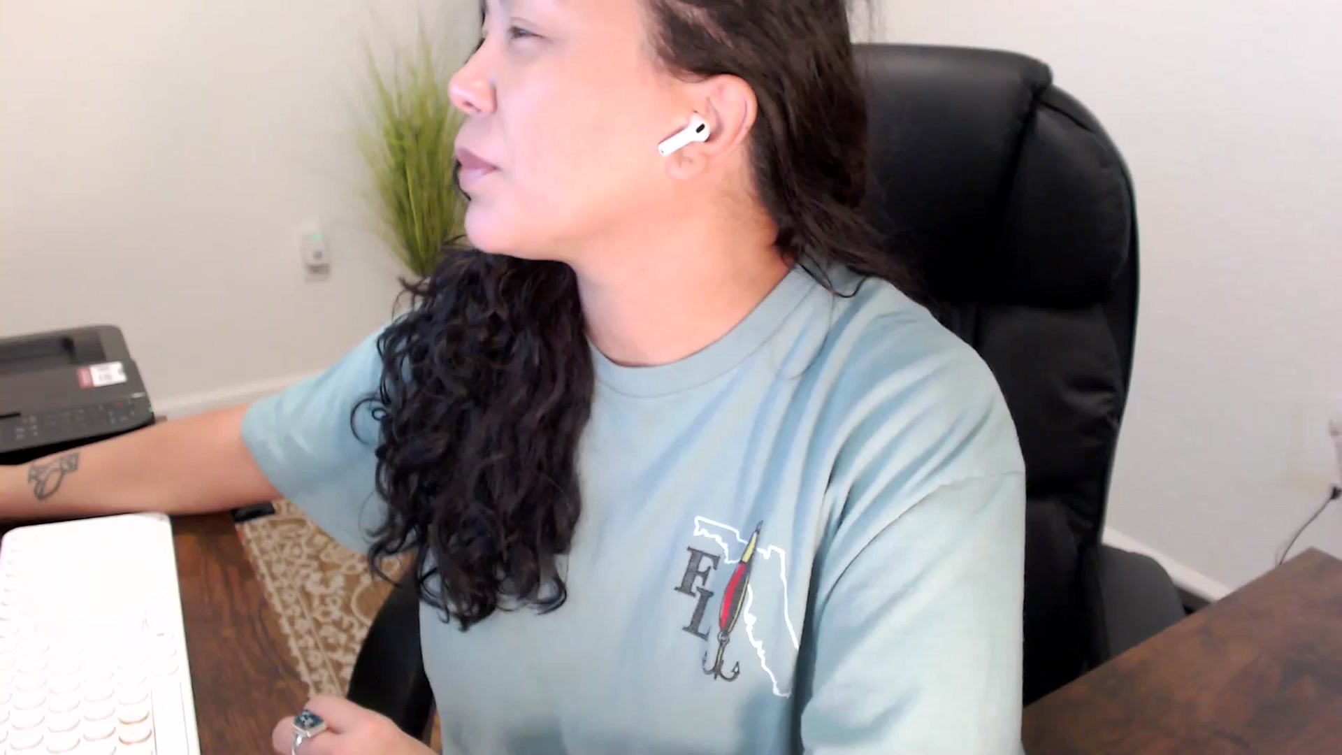 Gallery image thumbnail from MickaylaStar's myfreecams stream on, 11/06/2025, 15:59 image 17 of 20