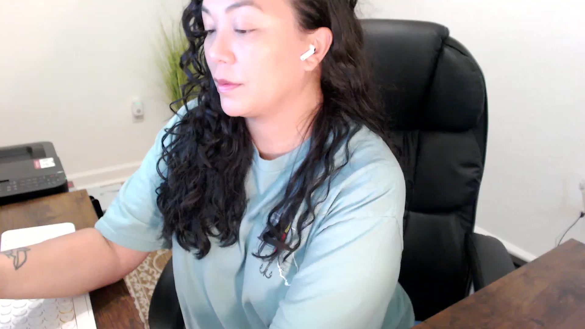 Gallery image thumbnail from MickaylaStar's myfreecams stream on, 11/06/2025, 15:59 image 2 of 20