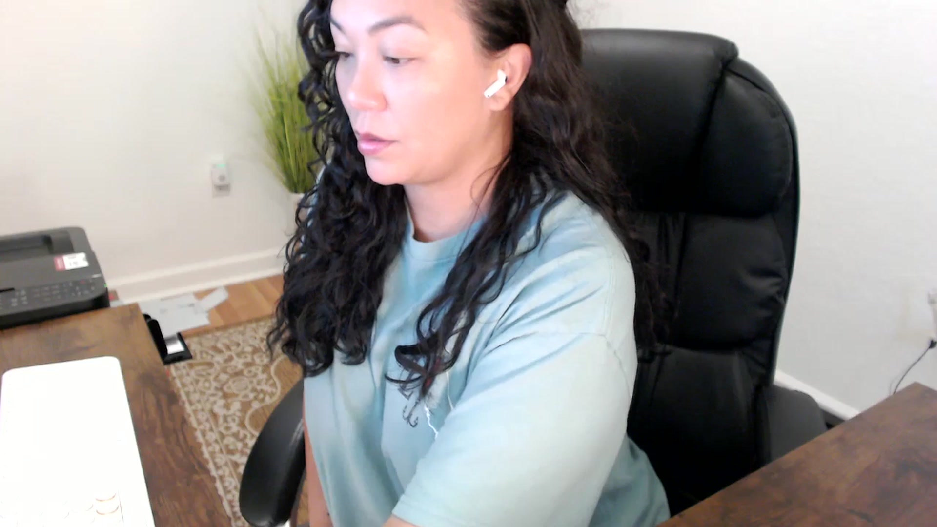 Gallery image thumbnail from MickaylaStar's myfreecams stream on, 11/06/2025, 15:59 image 3 of 20