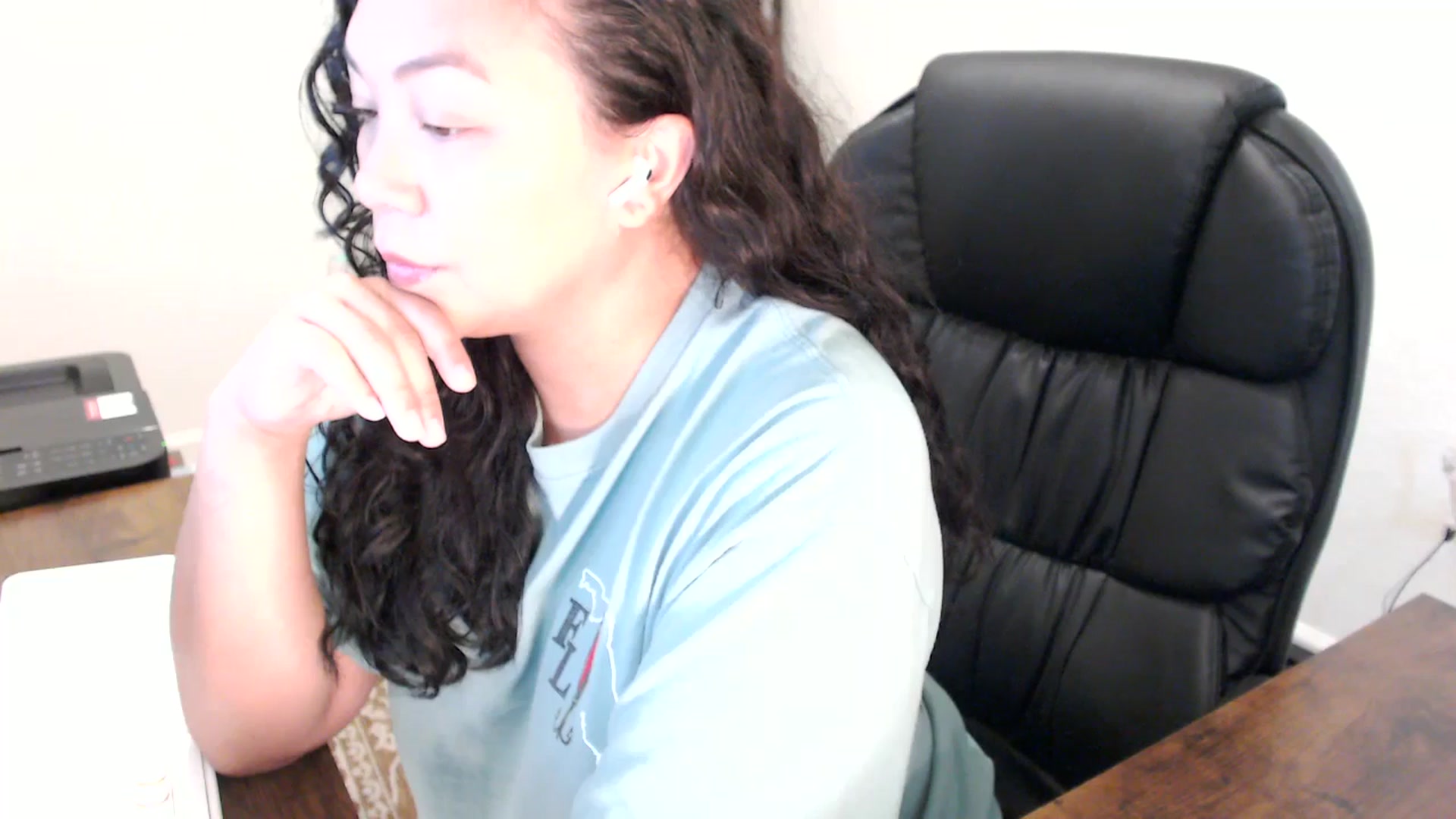 Gallery image thumbnail from MickaylaStar's myfreecams stream on, 11/06/2025, 15:59 image 10 of 20