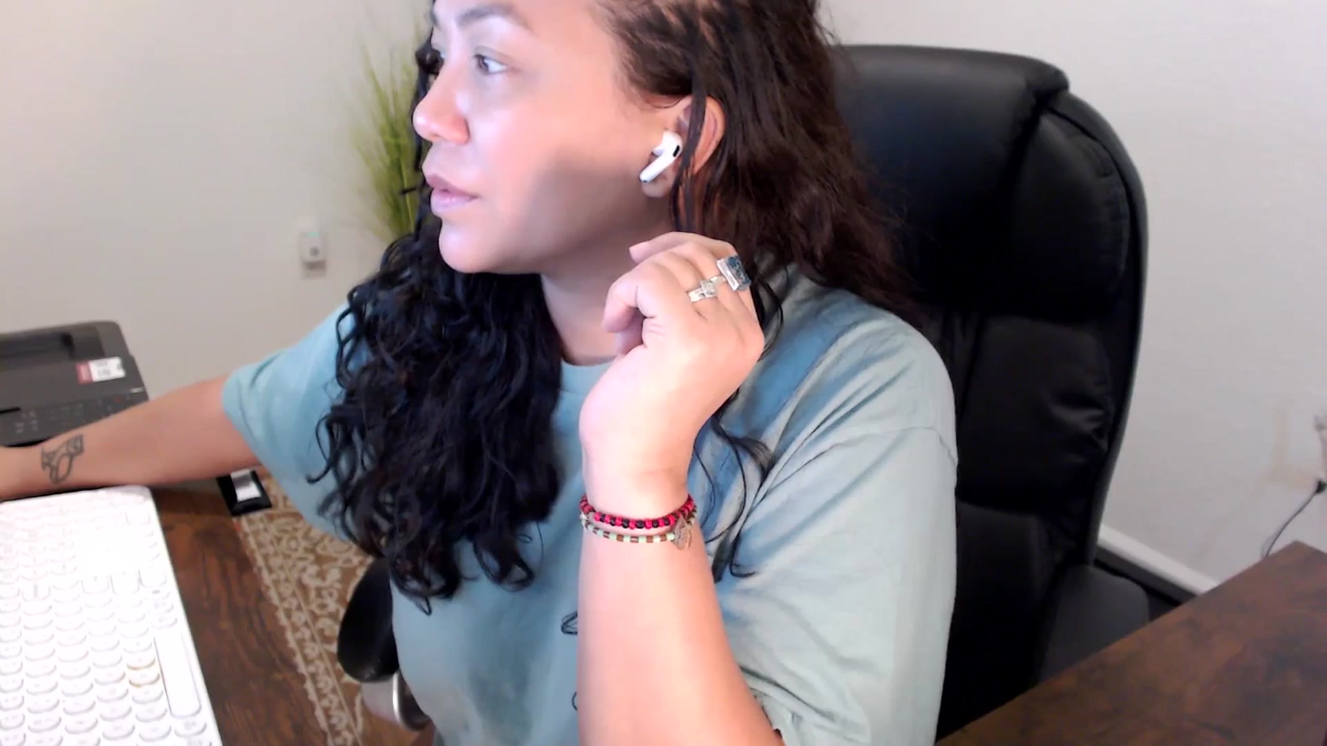 Gallery image thumbnail from MickaylaStar's myfreecams stream on, 11/06/2025, 16:16 image 15 of 20