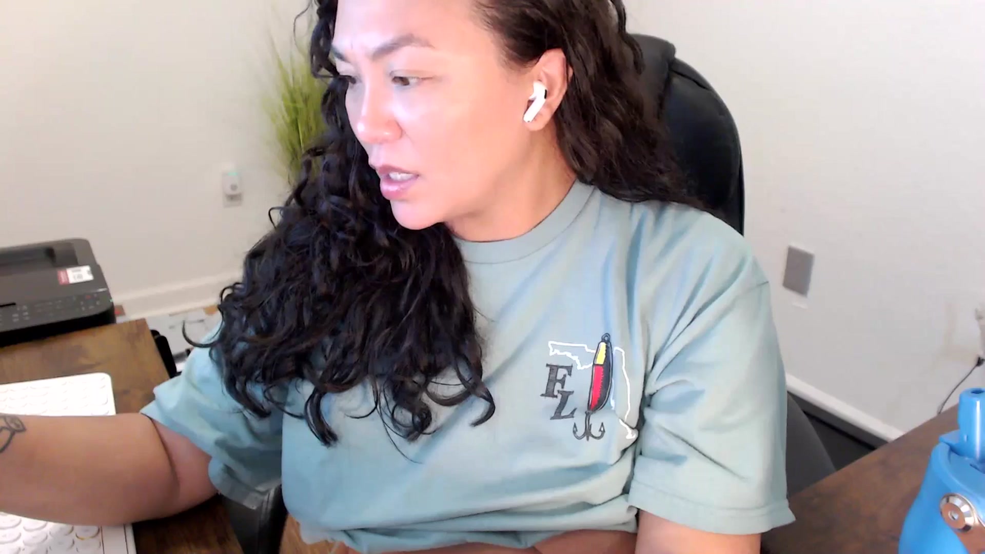 Gallery image thumbnail from MickaylaStar's myfreecams stream on, 11/06/2025, 18:37 image 16 of 20