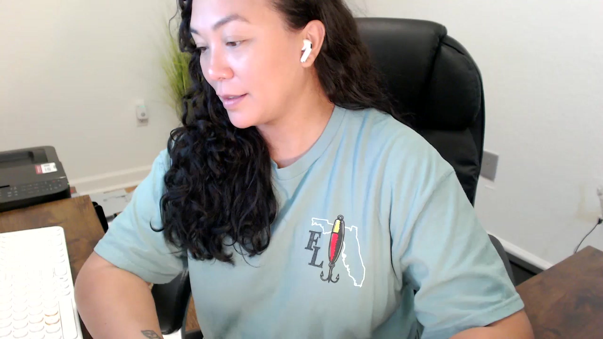 Gallery image thumbnail from MickaylaStar's myfreecams stream on, 11/06/2025, 18:37 image 8 of 20