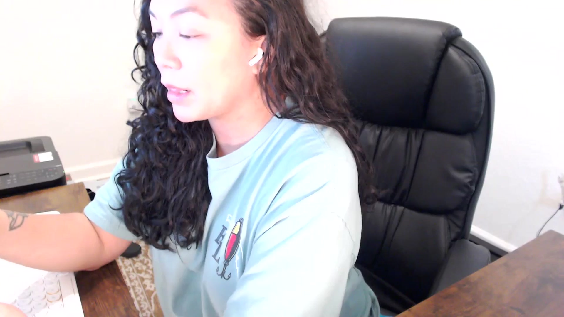 Gallery image thumbnail from MickaylaStar's myfreecams stream on, 11/06/2025, 18:37 image 2 of 20