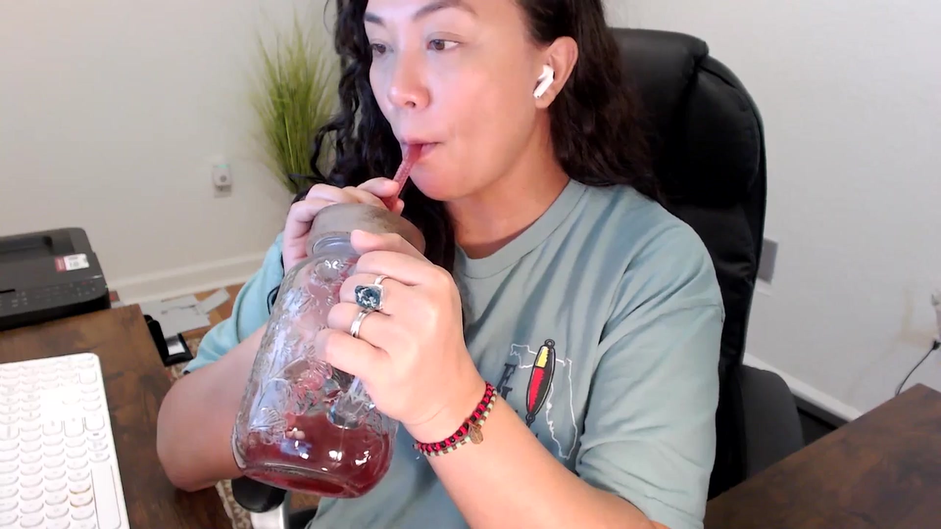 Gallery image thumbnail from MickaylaStar's myfreecams stream on, 11/06/2025, 18:37 image 7 of 20